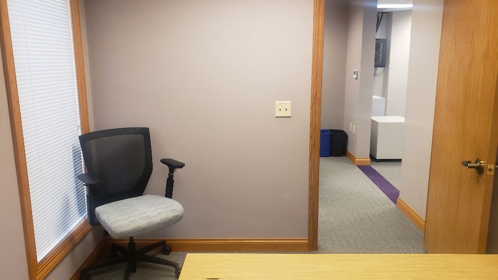 1,422 SF